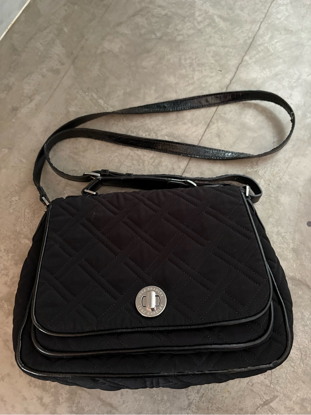 Vera Bradley black quilted cotton handbag Turnlock Crossbody